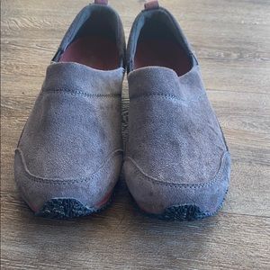 Eddie Bauer size 9 brown ship on shoes used